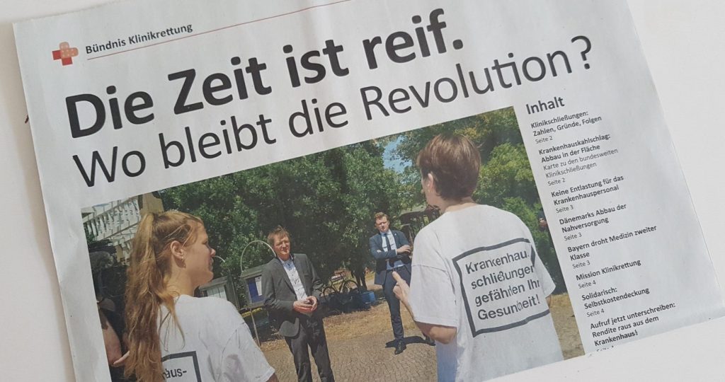 Viele Menschen wissen nichts von der Krankenhausreform, die Bundesgesundheitsminister Lauterbach derzeit plant. Es ist Zeit, Klartext zu reden. Im aktuellen Infobrief berichtet Gemeingut über die möglichen Folgen der Reform und über die neue Zeitung zum Thema, die bei GiB kostenlos bestellt werden kann. Eine ausführliche Presseschau bietet außerdem Informationen zu bundesweiten Entwicklungen im Bereich der Daseinsvorsorge.